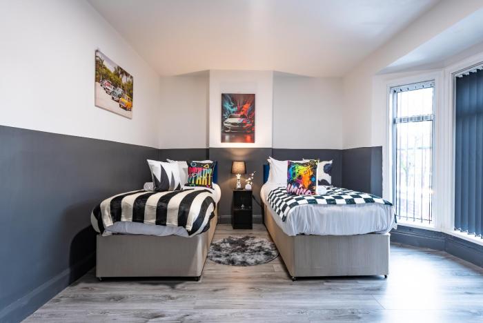 Newland Ave 4 Bedroom 5 Smart TVS 1,5 Bathroom Ebenezer Garden House