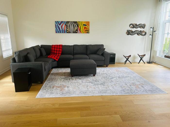 Karibu Home Retreat, 5 min to Ontario Largest Spa