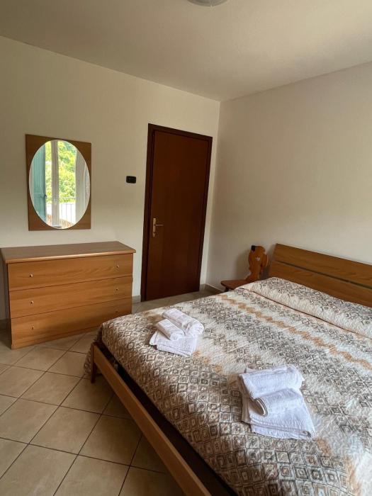 A B House 6 Rustic Holiday Apartment in Casto