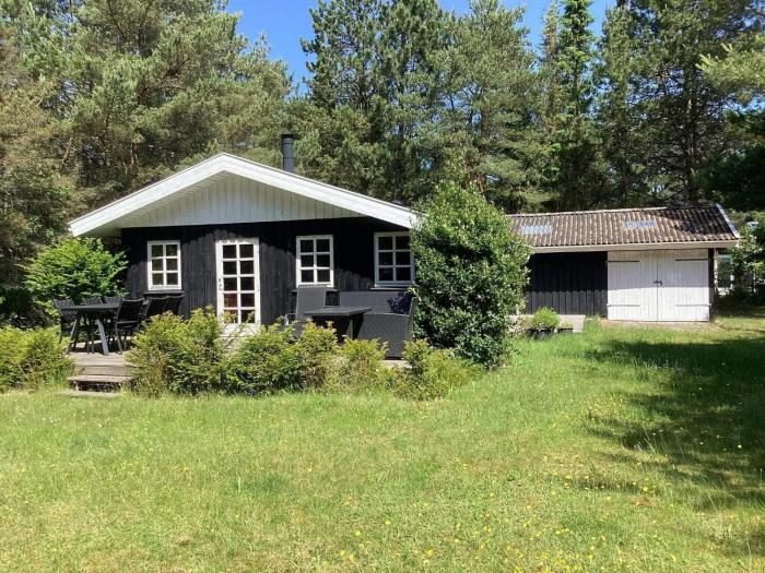 6 person holiday home in Hals