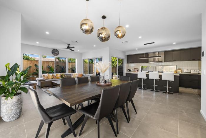 5 bed 5 bath stunner