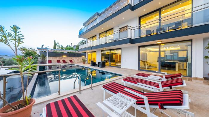 Kalkan 6 bedroom seaview villa with private pool hot tub