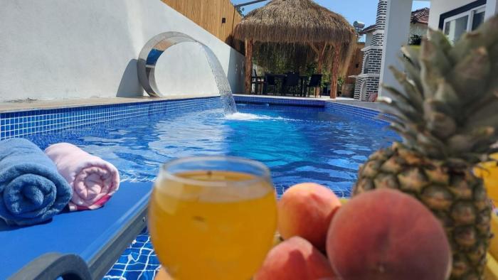 Yeşilköy 1 bedroom secluded villa with private pool hot tub