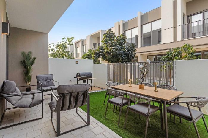 Silkhaus Vacation Homes Spacious 3BDR & Maid Tilal Al Ghaf