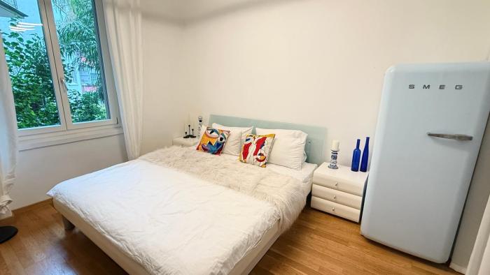 Geräumiges Zimmer in charmantem Altbau