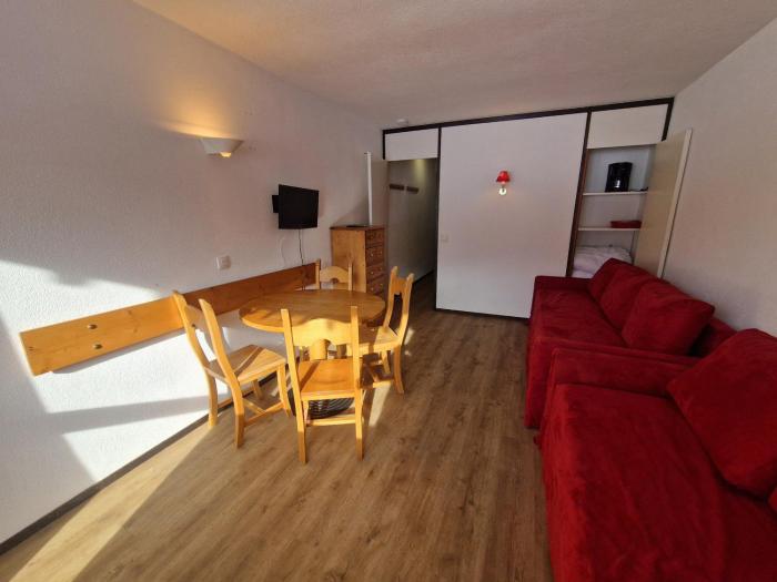 Studio lumineux avec balcon, pieds des pistes, 4 personnes - FR-1-181-2631