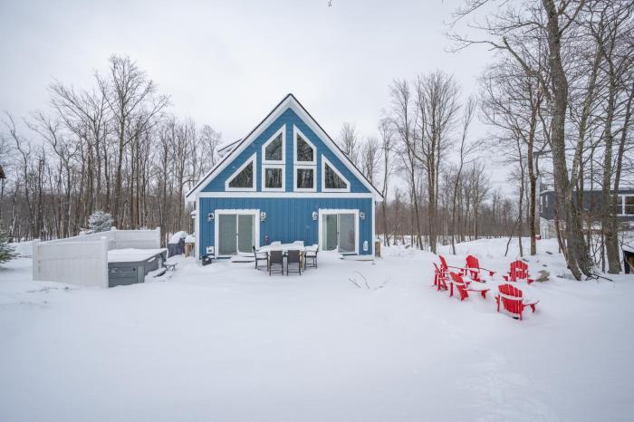 Mountain Blue by Railey Vacations