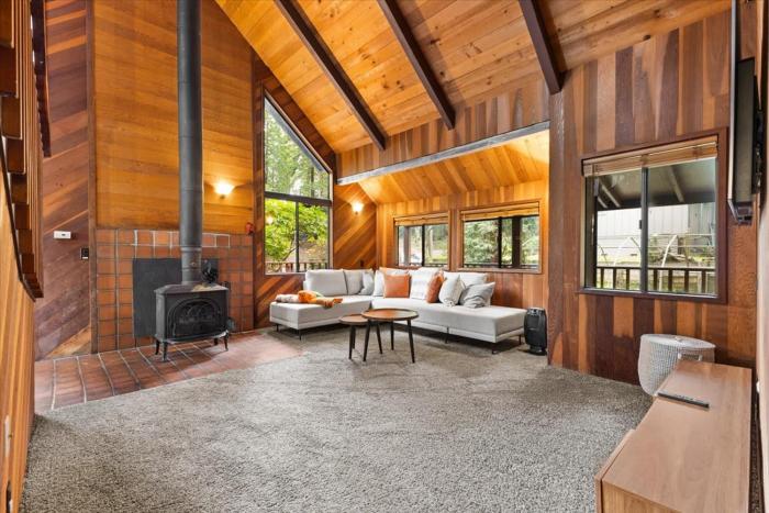 Redwood Retreat in Gualala