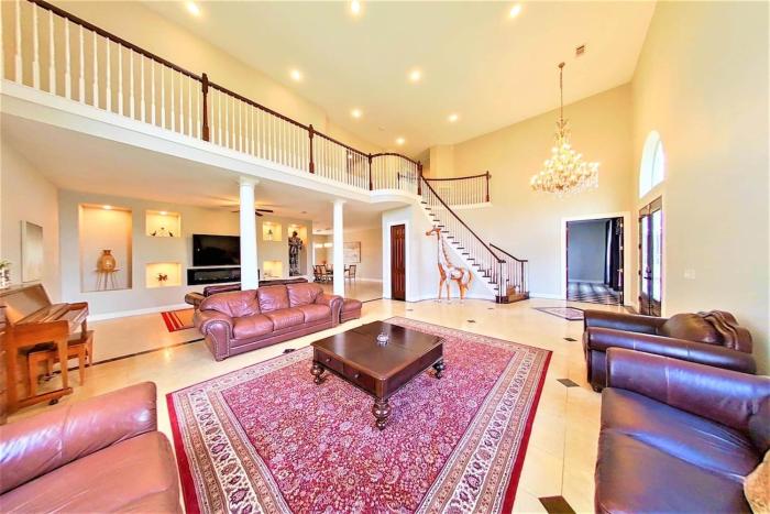 Luxe Home 5 Bedroom Villa