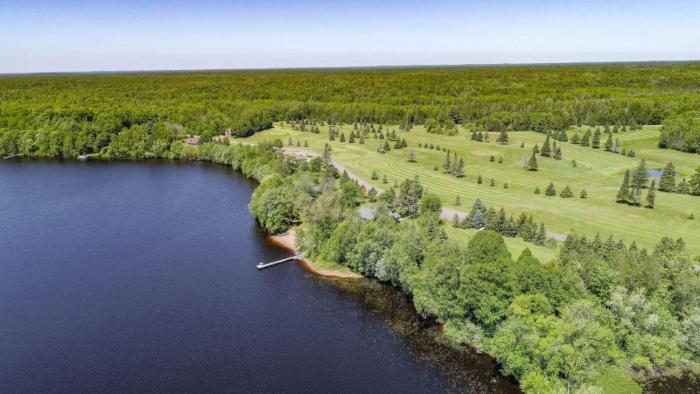 Cabin with Golf Course Across the street