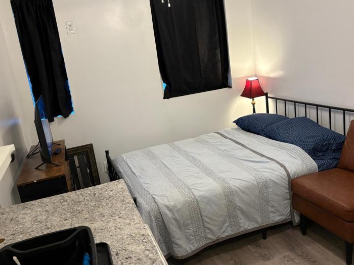 PEARL STUDIO Cozy Cute efficient unit central to Downtown PHX stadiums Blueprint Ctr convention center arts Roosevelt row district ASU UofA lite rail