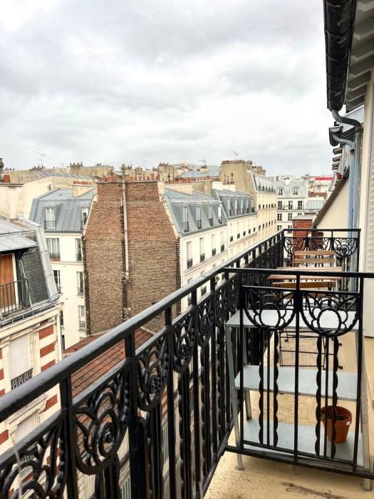 Cosy T2 apartment with balcony, Goncourt, Paris 10