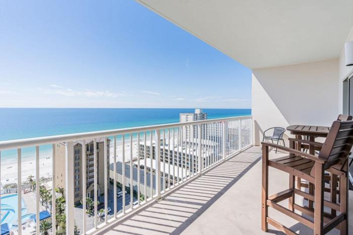 Crystal Tower 1504 by Youngs Suncoast