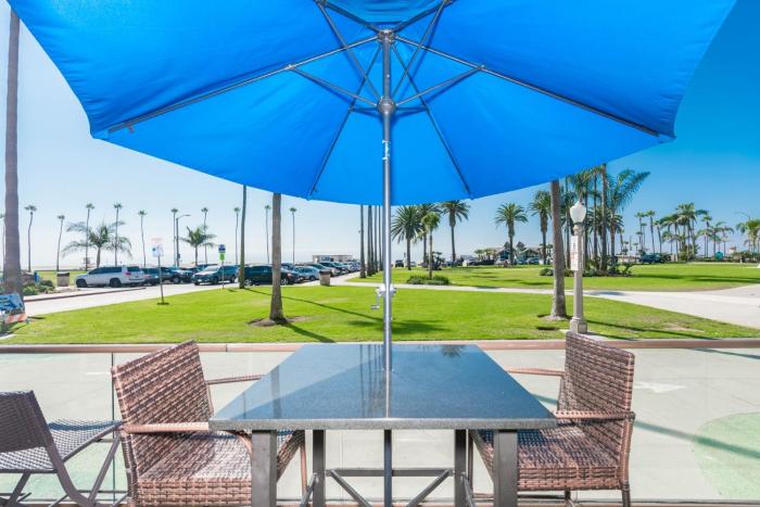3Br Oceanfront At Balboa Pier, Ac, Walk To ItBy Beachview Rentals