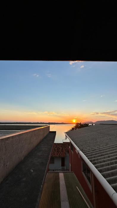 Casa na costa da lagoa