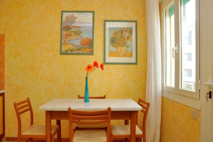 Peaceful apartment few steps from the city center