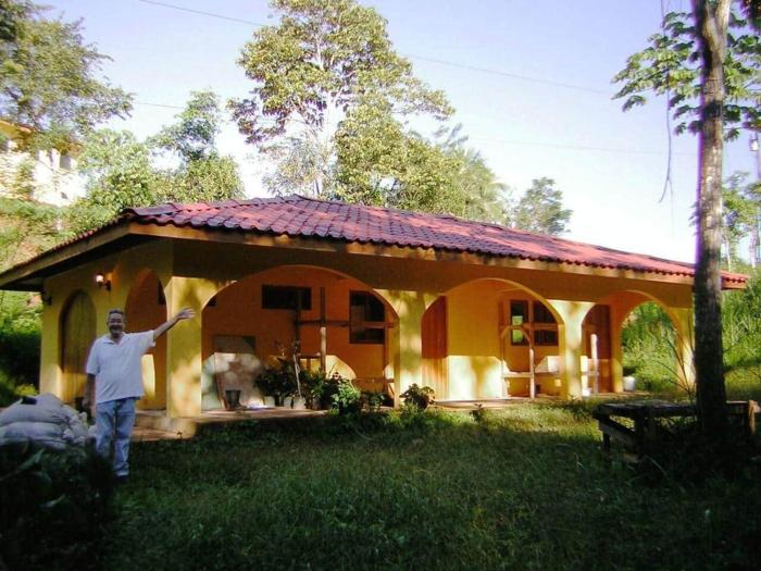 2BR Toucans and Waterfalls- the garden cottage