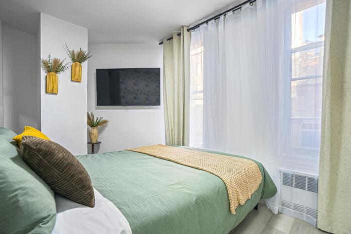 Urban Unit in the Heart of Chinatown