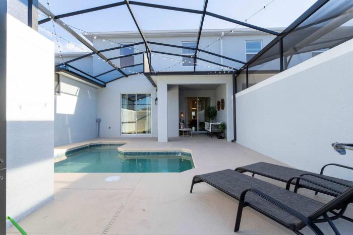 Townhome 4Q Storey Lake - Piscina & Temas