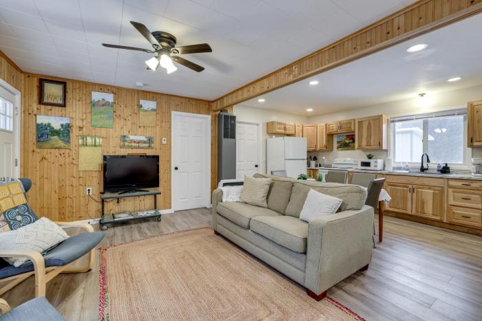 Fish, Bike and Hike! Wooded Irons Getaway Near River