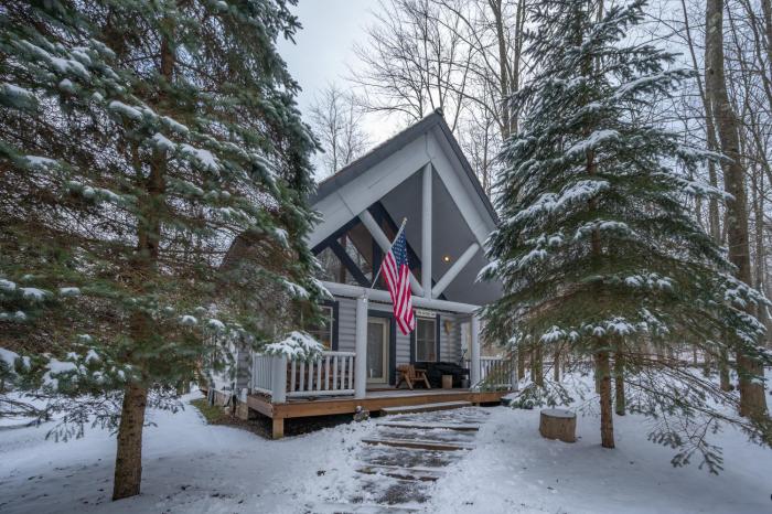 The Grizzly Den by Railey Vacations