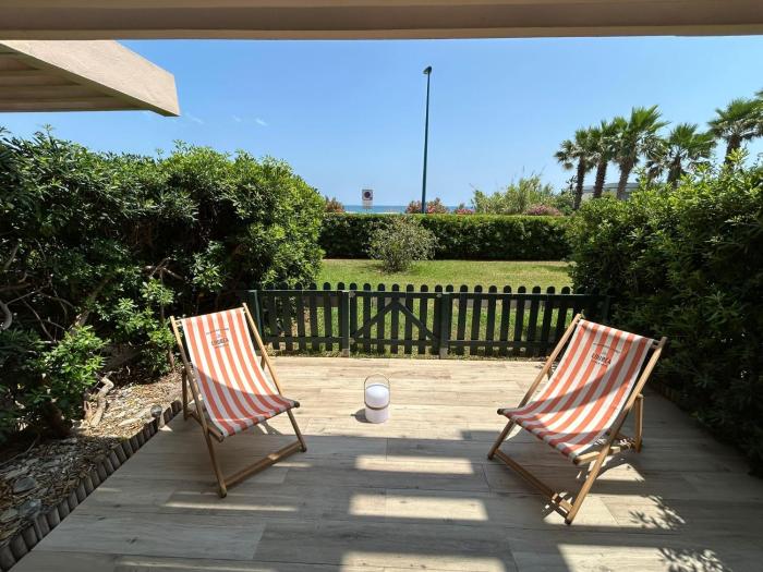 Villeneuve Loubet - Proximité Marina Baie des Anges - Front de Mer - Parking privé