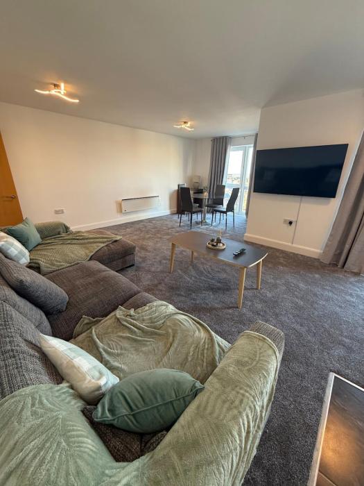 Southport Coastal View Retreat