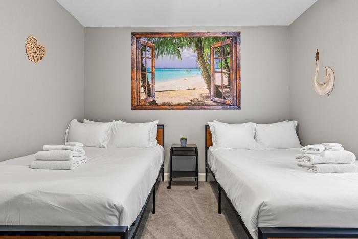 Near Disney! Kissimmee Home for 12 w Pool Access!