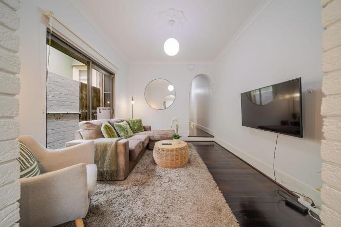 Erskineville Courtyard Escape