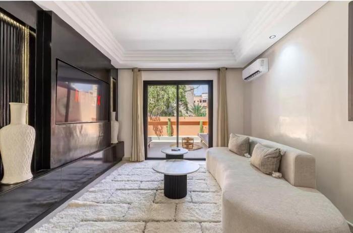 Simone moves to Guéliz