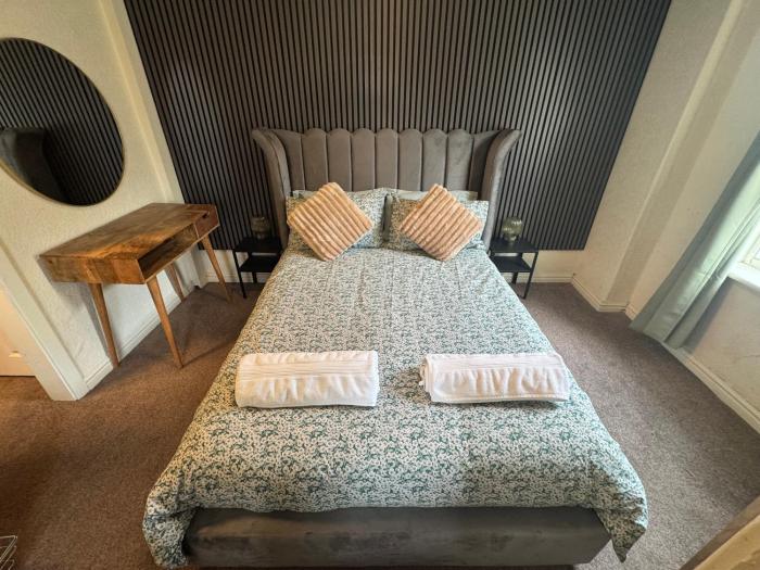 Reads Avenue 1 Bed Apartment - Next To H&A Social Club - Minutes from Winter Gardens & Town Centre!