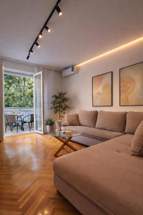 Central Cozy Apartment at Gastro District