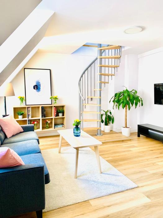 Dwupiętrowy apartament rodzinny w centrum miasta z darmowym parkingiem Pod Złotym Lwem V