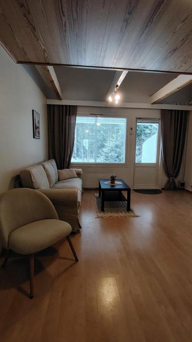 Rento rivitalo rauhallisella alueella