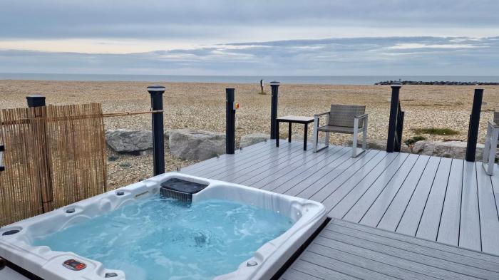 On The Beach Lodge, Hot Tub, Sea View, West Point