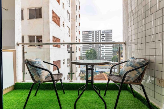 Deluxe One Bedroom in Kilimani by Lafamilia Stays