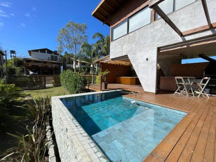 Aconchegante casa na Praia do Rosa