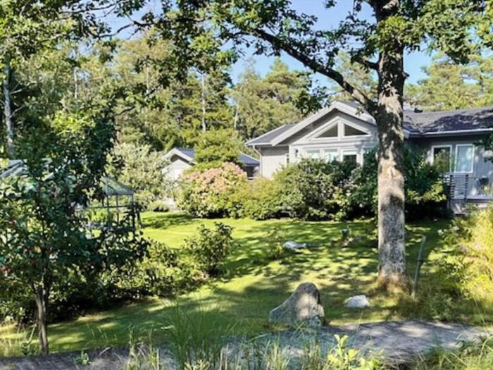 6 person holiday home in STRÖMSTAD