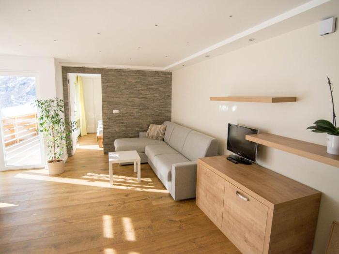 Apartment HAus Cristal Whg 61 by Interhome