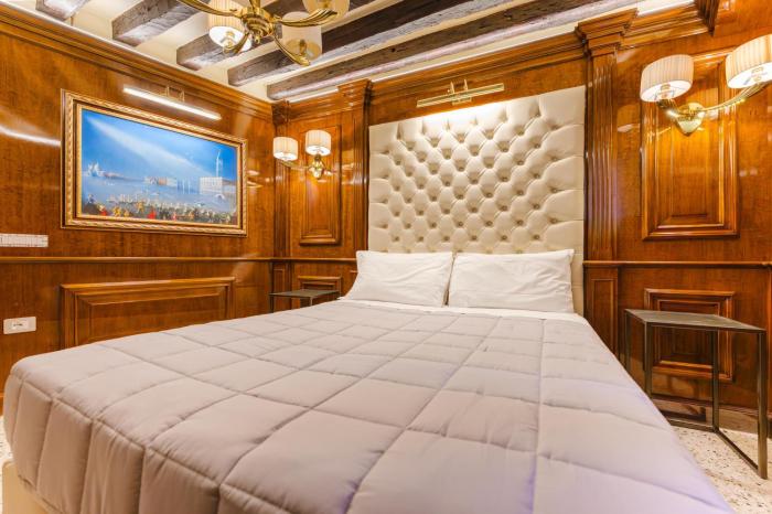 Venice Royal Residence - 5 min from Train Station & Private Parking