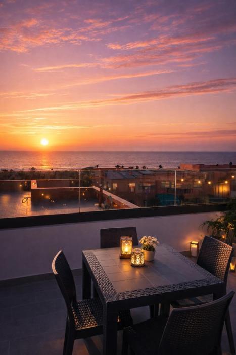 Boho Chic Apartment - Walk to Beach, Rooftop, Workspace, Free Parking & AC