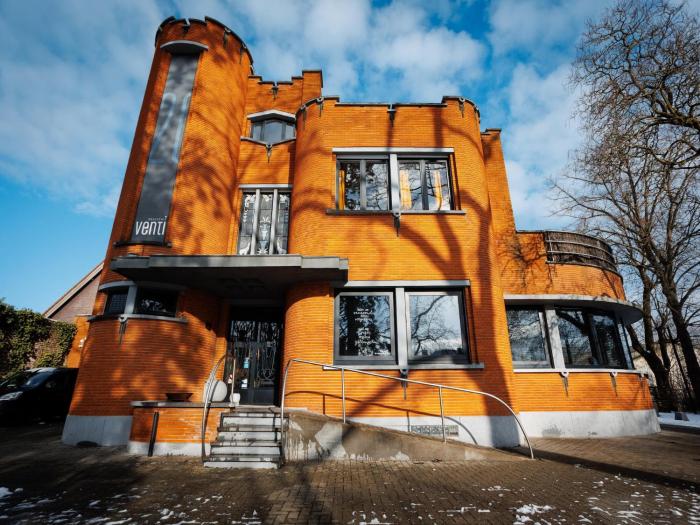 Exclusive Apartment with Terrace For 4