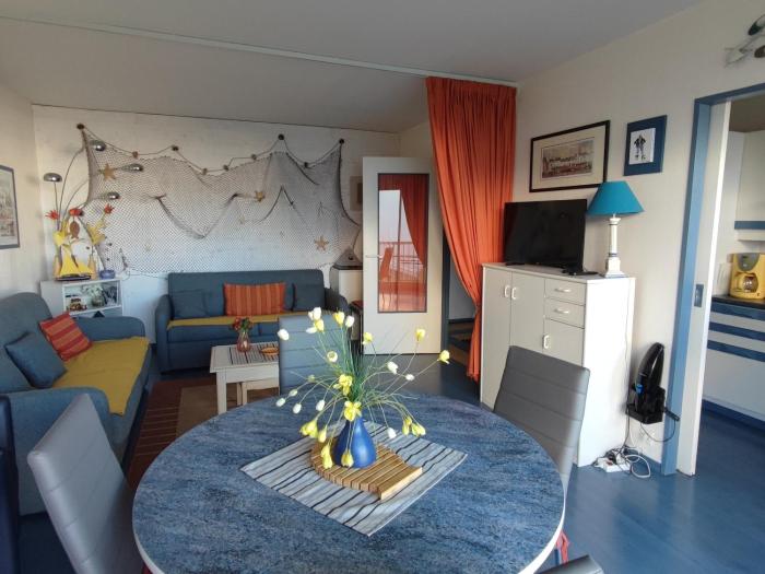 Appartement avec balcon et parking privatif - FR-1-843-45