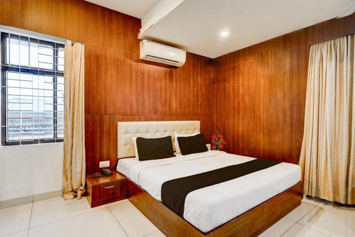 Townhouse Oak Science Gallery Bengaluru Formerly Blue Ocean Residency