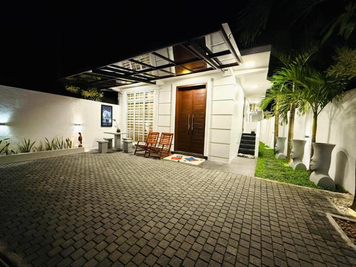 Roo Ceylon Beach Villa