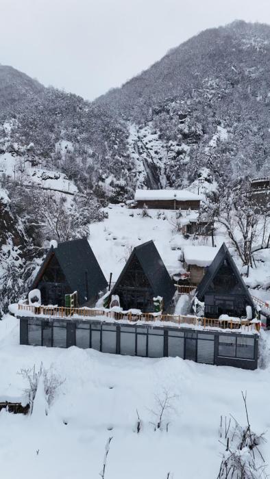 AĞARaN SUİT BUNGALOV