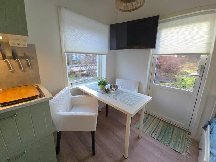 Nybyggd loftstuga i centrala Grebbestad