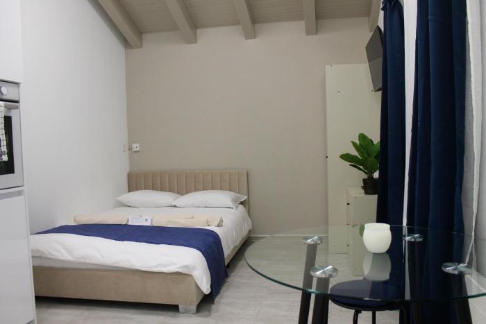 Schickes Studio mit eigenem Bad, Küche & Parkplatz