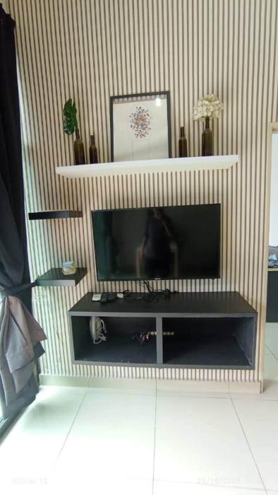 17 Delight 3BR2 Pax7 Balcony swimming pool view