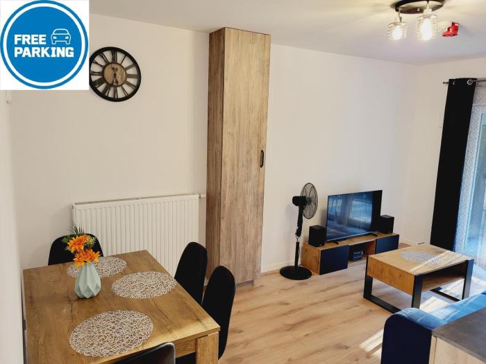 ApartWro 6th - apartament przy dworcu głównym PKP (balkon, garaż)